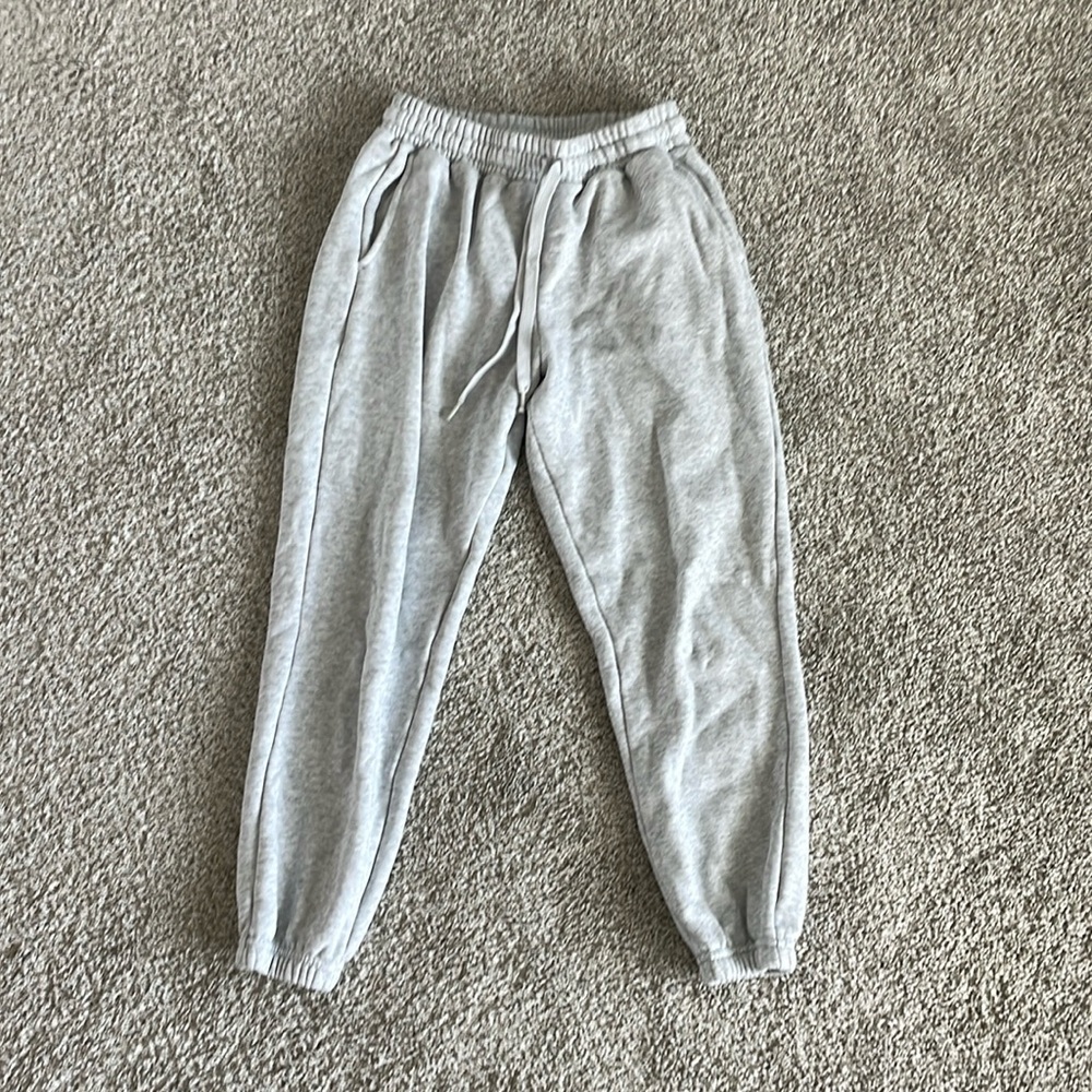 Fabletics sweats - size small - rarely worn